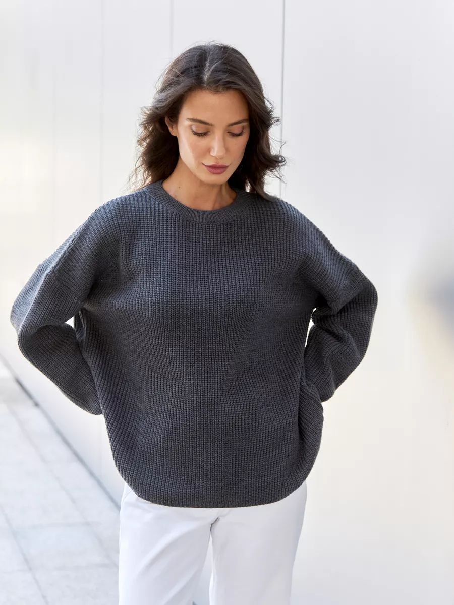 Dame afslappet sweater i strukturstrikdesign Stilla