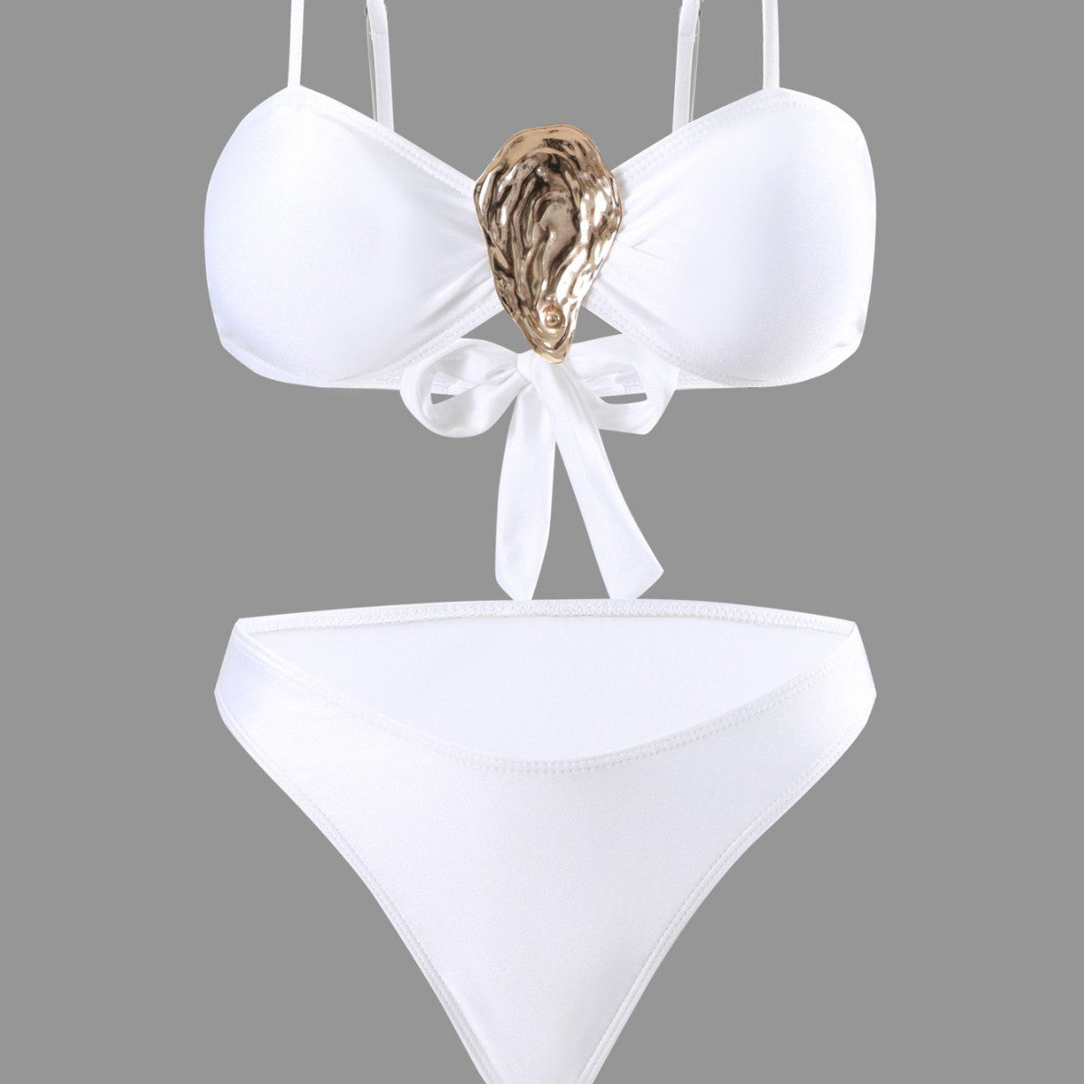 Dame bikini-sæt med elegant omslagsskørt-udseende og glamorøs klips Stilla