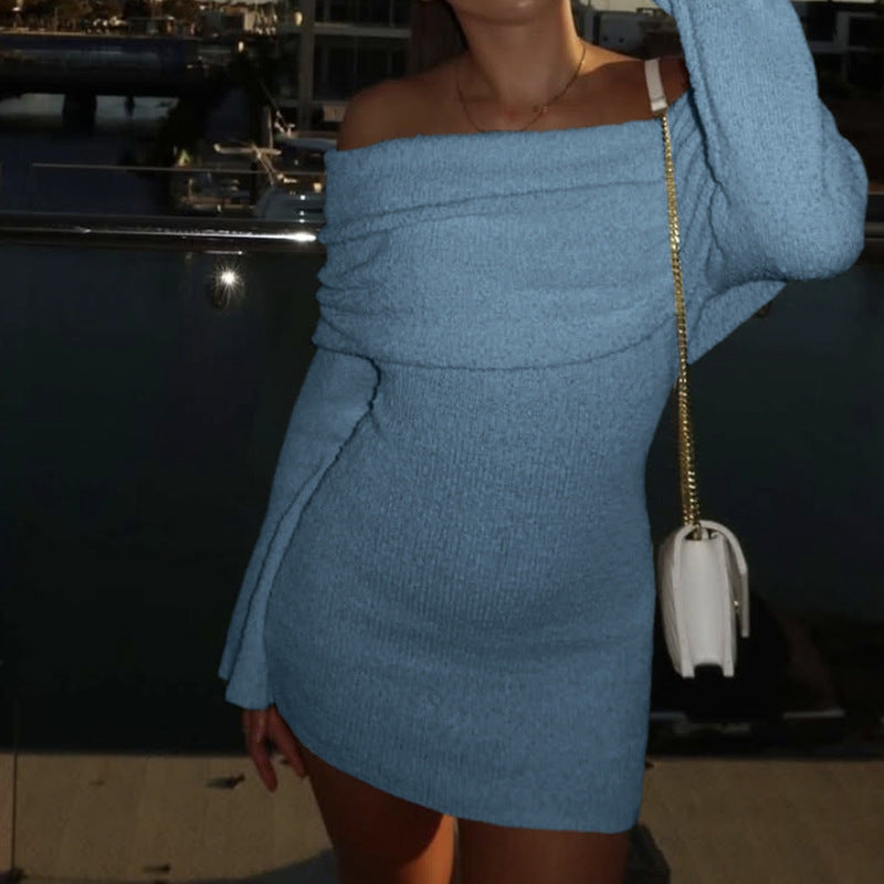 Dame Off-Shoulder Strikkjole med elegant Wickeldesign Stilla