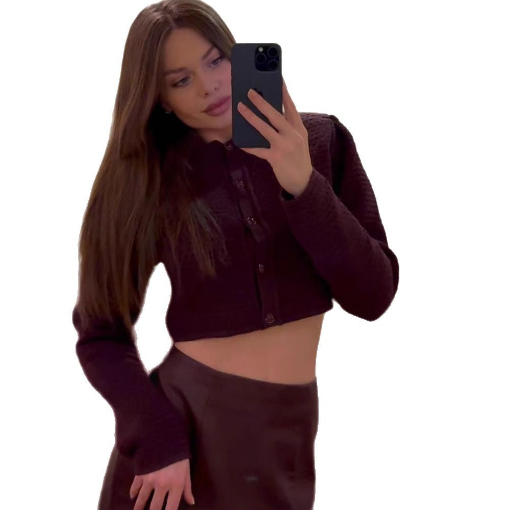 Dame cropped strikjakke med dekorative knapper Stilla