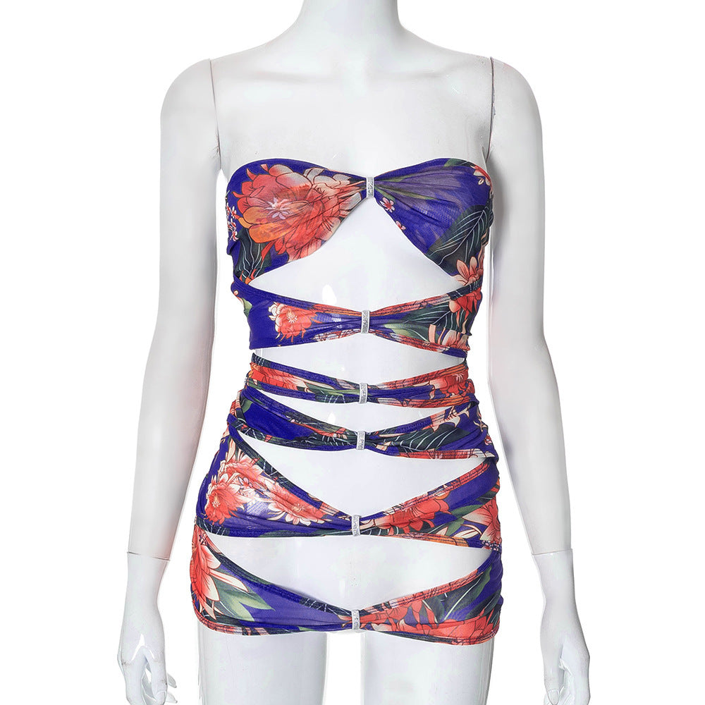 Dame Cut-Out Minikjole med floral design og forførende binde-elementer Stilla