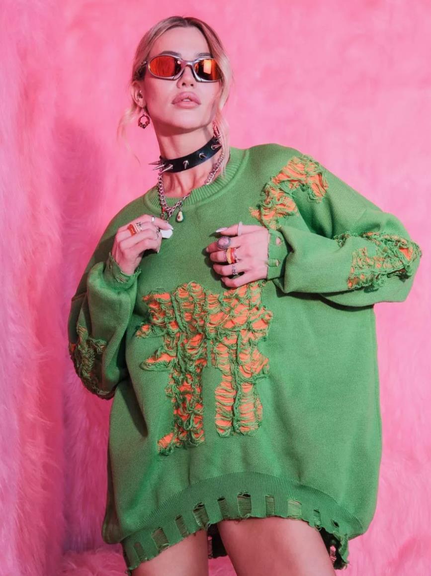 Damer groft strikket oversized sweater med unik transparensstruktur og moderne accenter Stilla