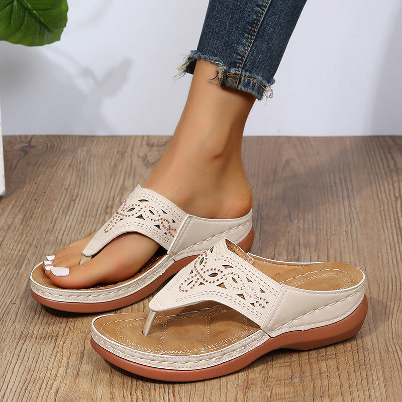 Dames flip-flop sandaler med elegant snøredetalje og komfortabel fodbundsdesign Stilla