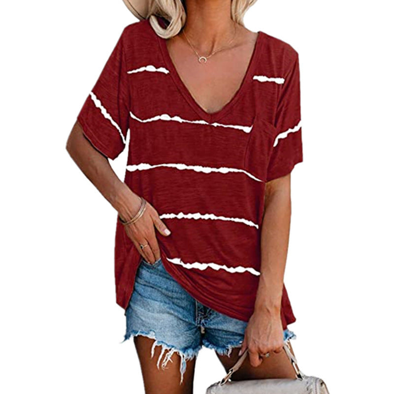 Dame V-hals T-shirt med fashionable stribemønster og brystlomme Stilla