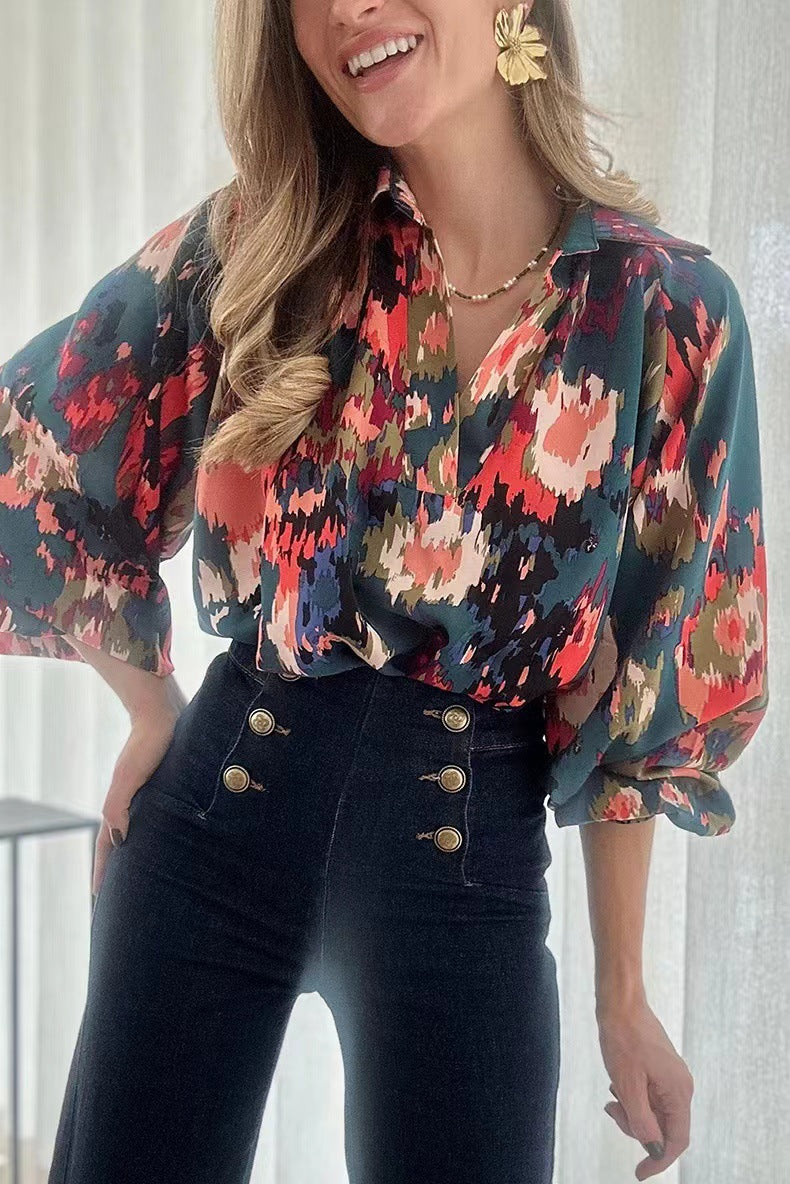 Dame elegant bluse med farverigt mønster og løse ærmer Stilla