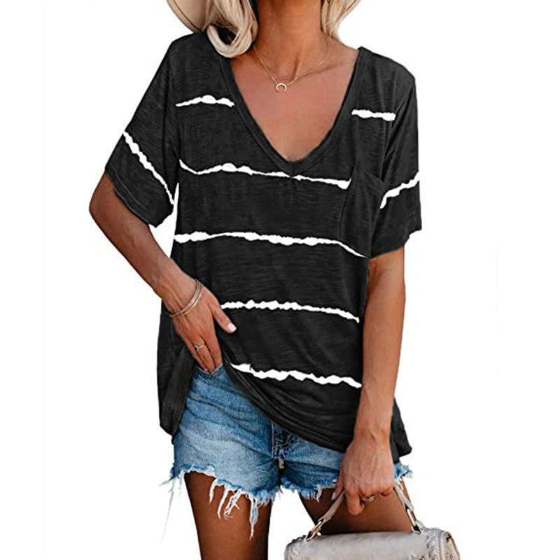 Dame V-hals T-shirt med fashionable stribemønster og brystlomme Stilla