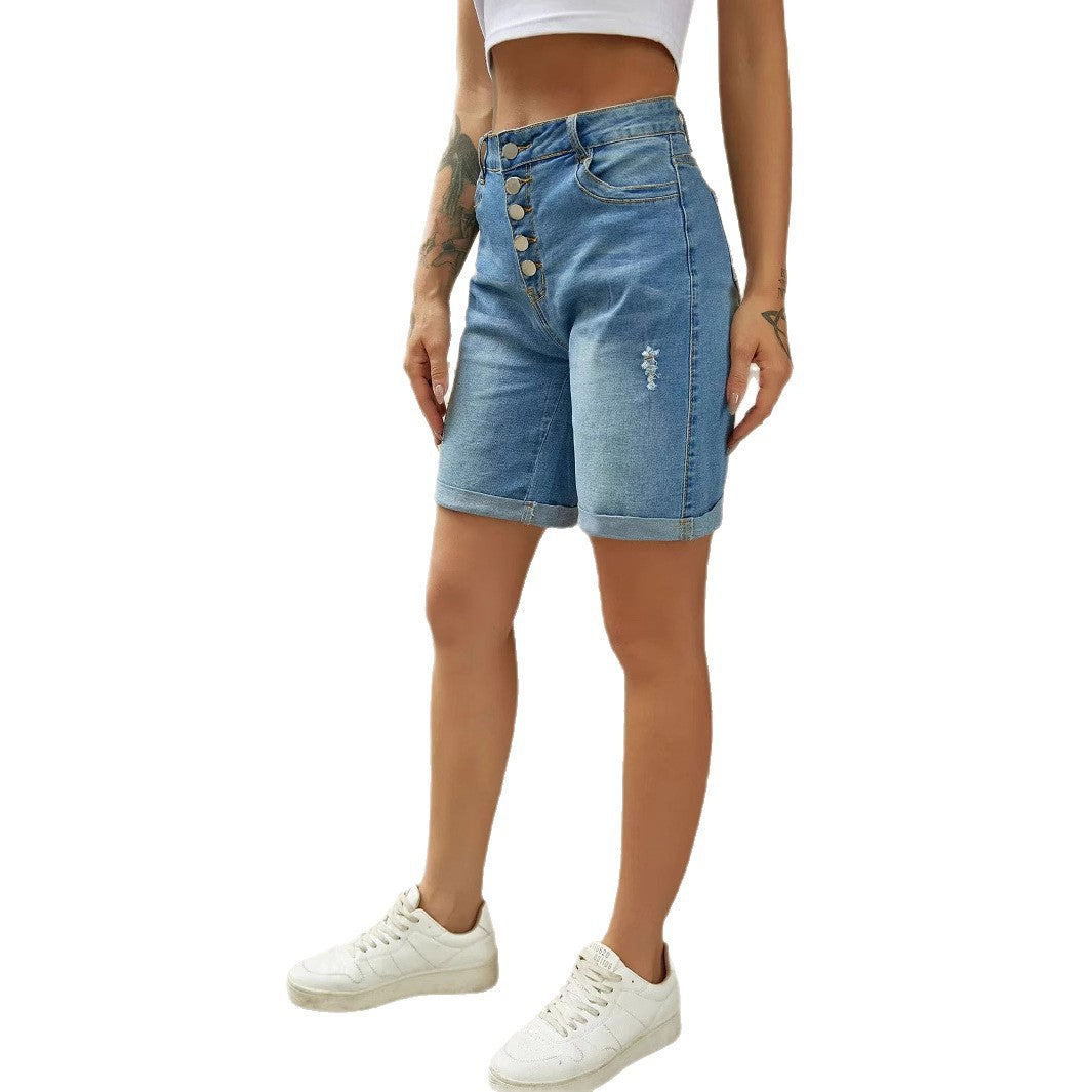 Dame denim-shorts i knælangt design med knaplukning og afslappede frynser Stilla