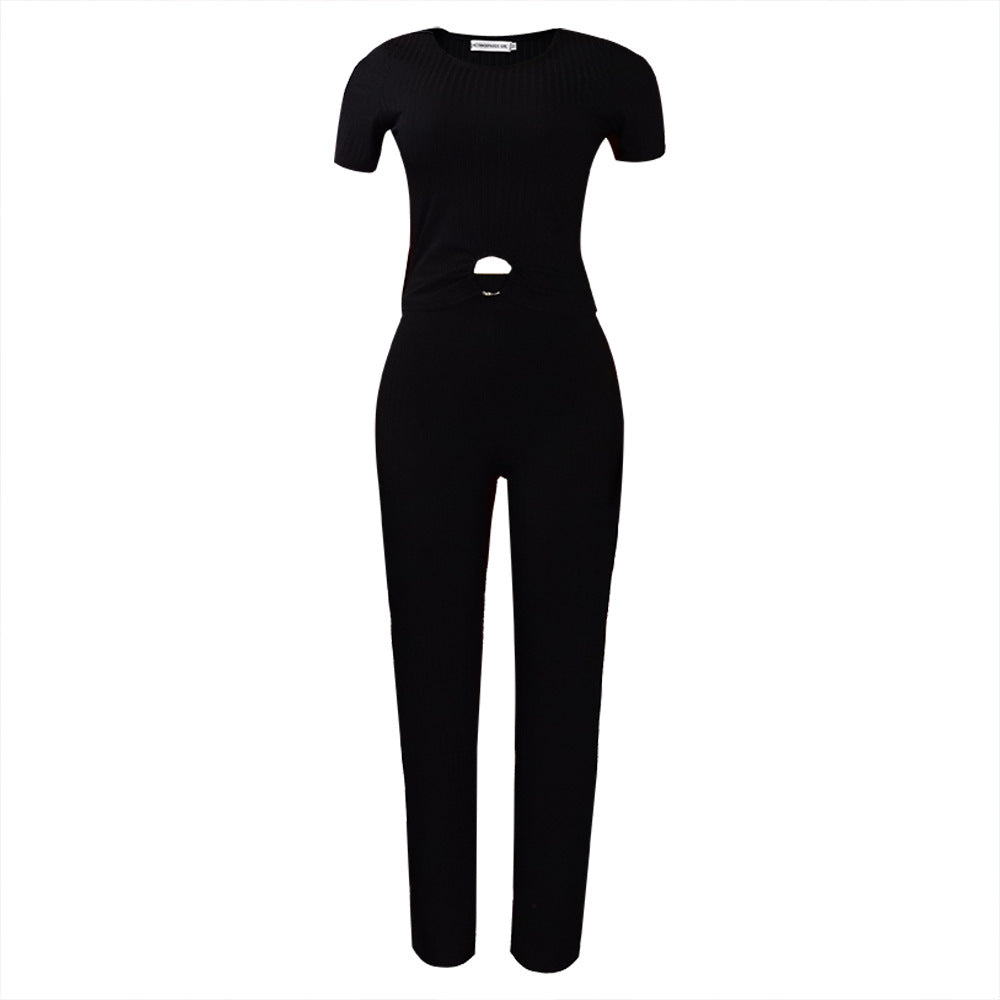 Dame elegant jumpsuit med rynker og trendy cut-out Stilla