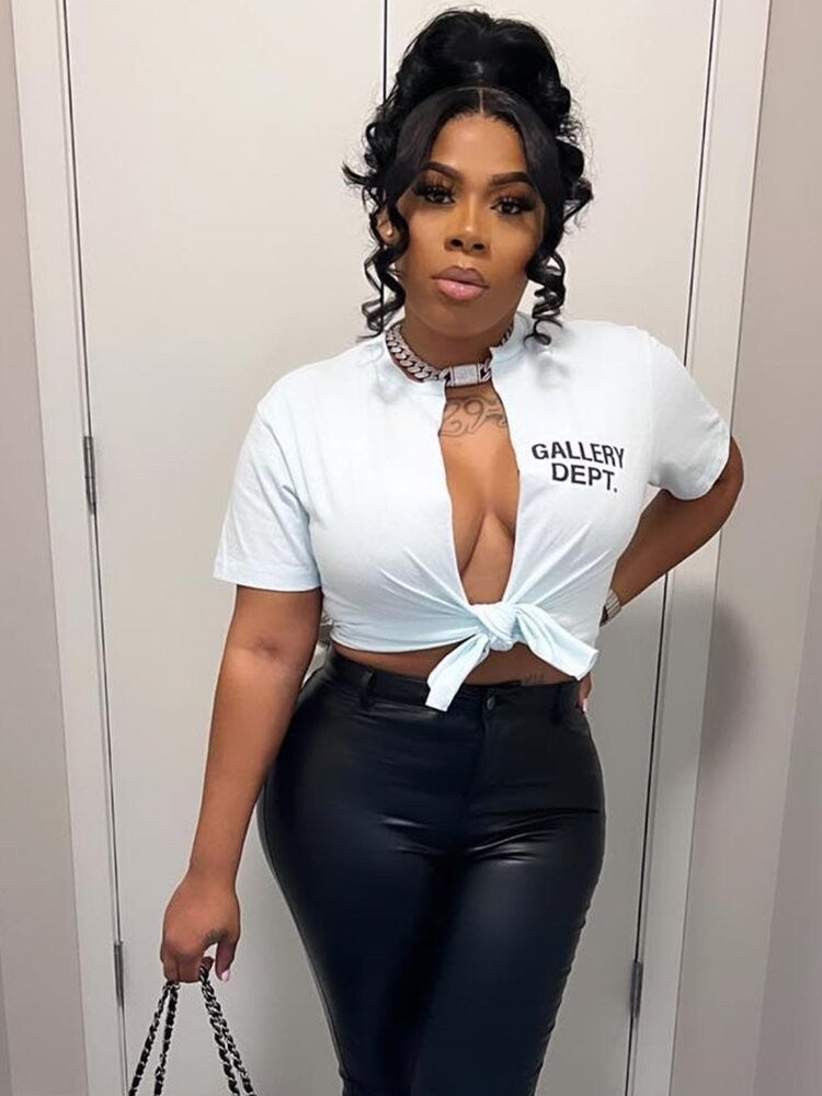 Dame cropped skjorte med kreativt design Stilla