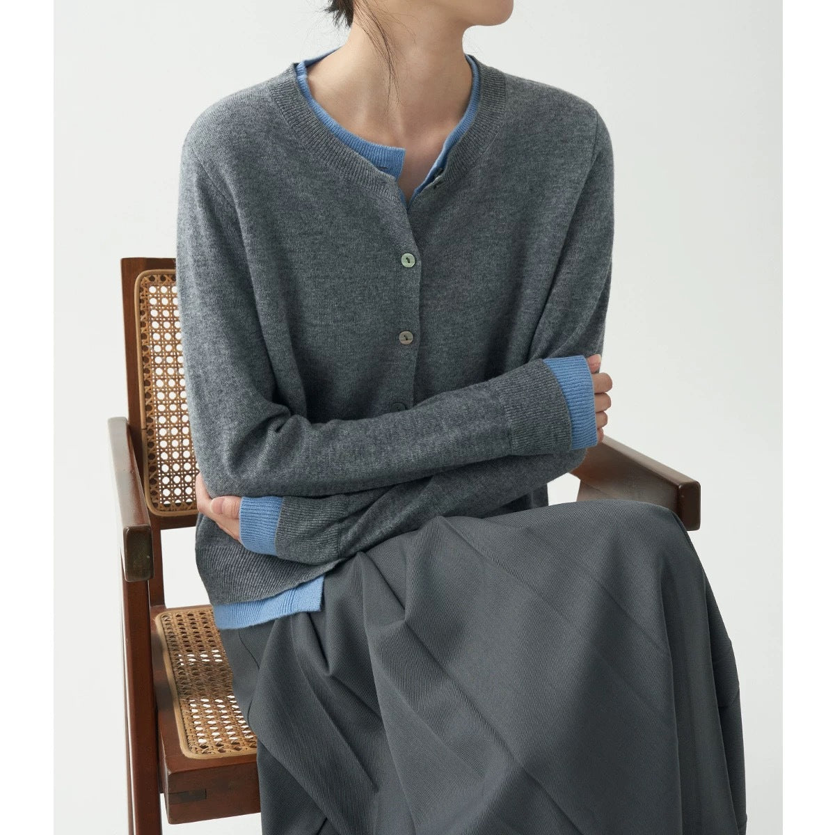 Femme Klassisk Cardigan Pullover Stilla