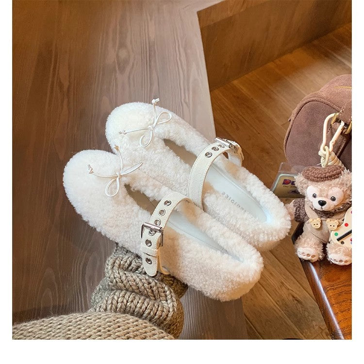 Dame hjemmesko i blød fleece med fashionable spænde detaljer Stilla