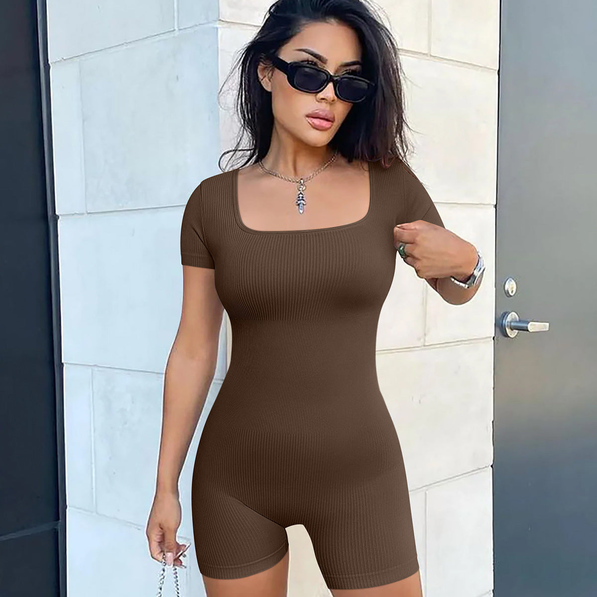Dame Sporty Kort Jumpsuit med moderne Ribstrukturer og tætsiddende snit Stilla