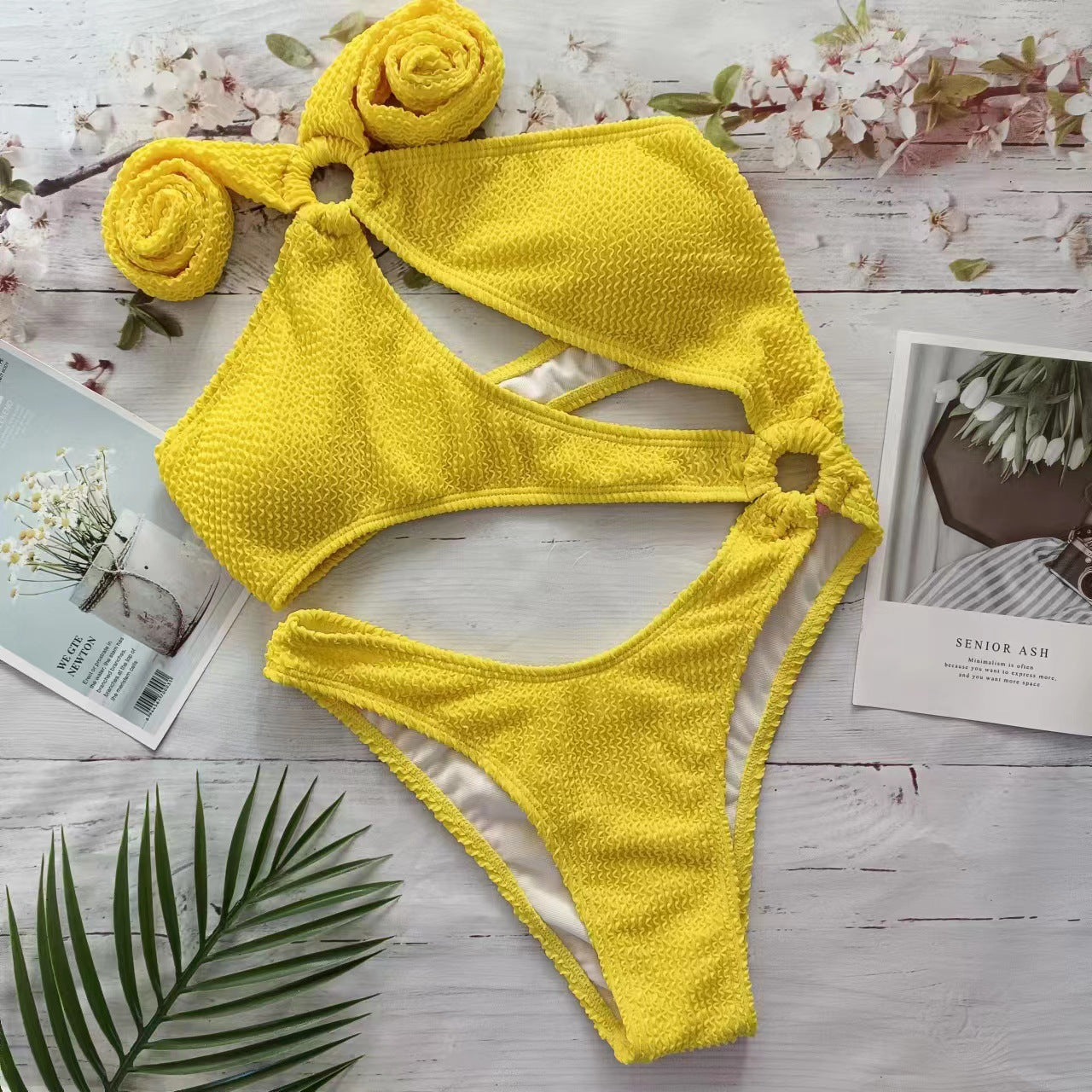 Damebikinier med unikt indpakningsdesign og fashionable ringdetaljer Stilla