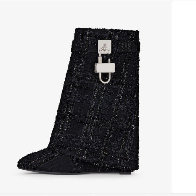 Femme Textured High-Cut Ankelstøvler med dekorative spænder Stilla
