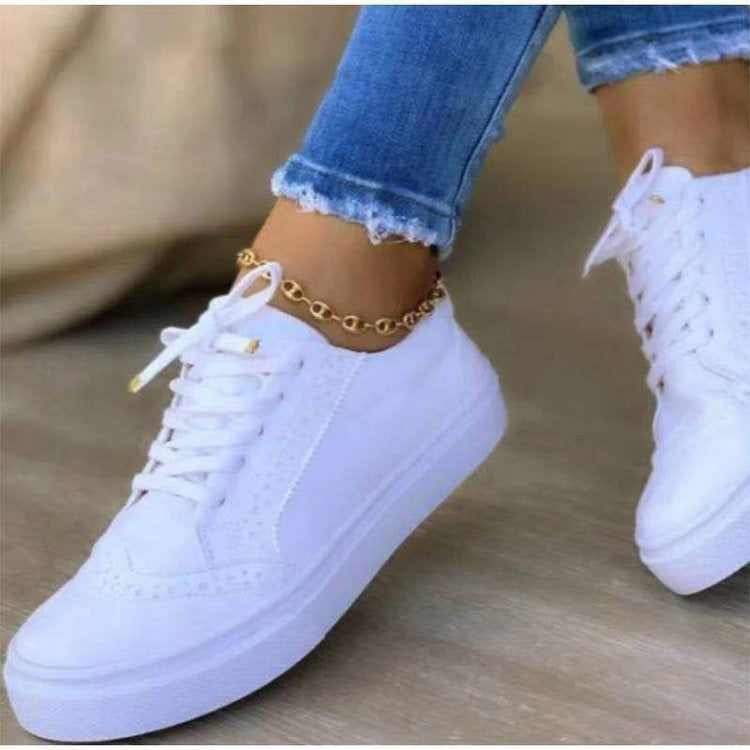 Dame Chic Sneakers med Broguemønster og robust sål Stilla