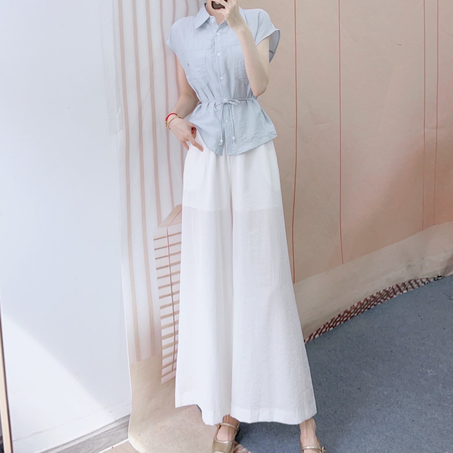 Dame Elegant Bluse med taljerbart bælte og bred, luftig bukser Stilla