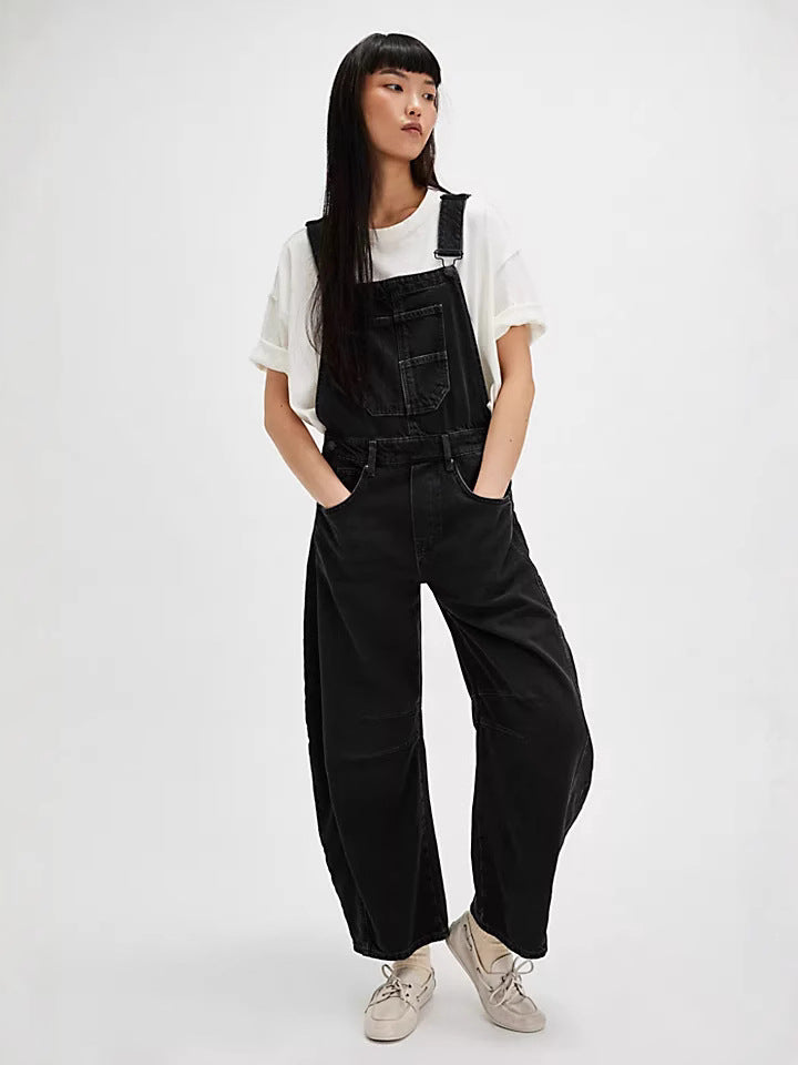 Dame jumpsuit i afslappet oversized stil med praktiske lommer og fashionable accenter Stilla