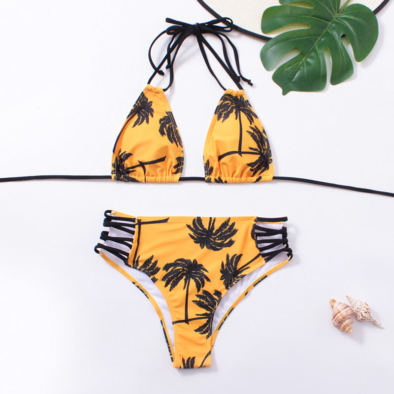 Dame triangel-bikini med stilfulde snore-detaljer og palmeprint Stilla