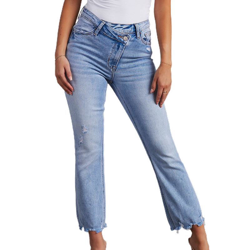 Dame Distressed Jeans i moderne pasform med frynsede kanter Stilla