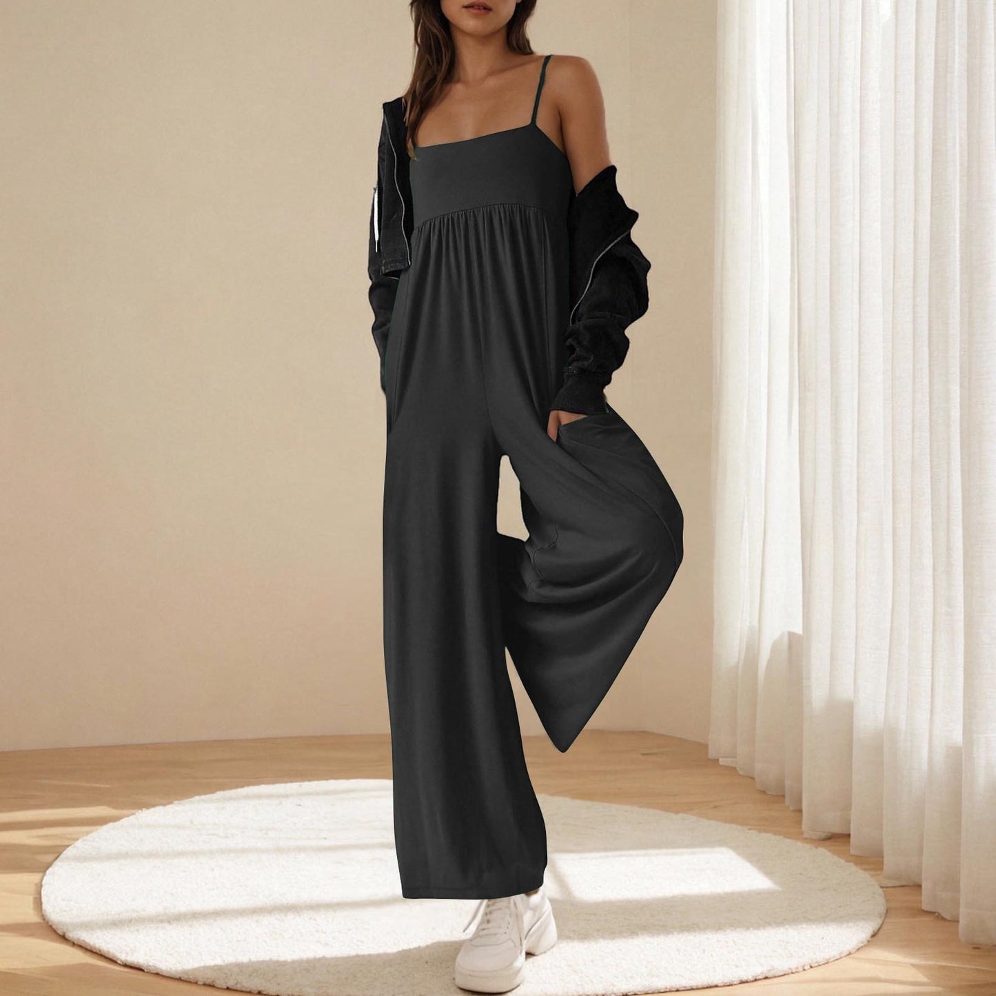 Dame behagelig jumpsuit med bred ben og justerbare spaghetti-stropper Stilla