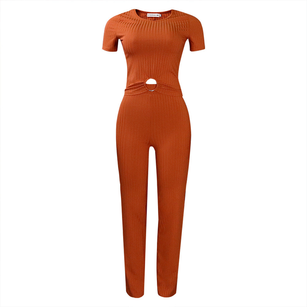 Dame elegant jumpsuit med rynker og trendy cut-out Stilla