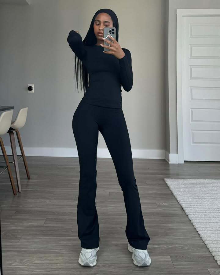 Dame sporty bodysuit med lange ærmer og udvidede bukseben Stilla