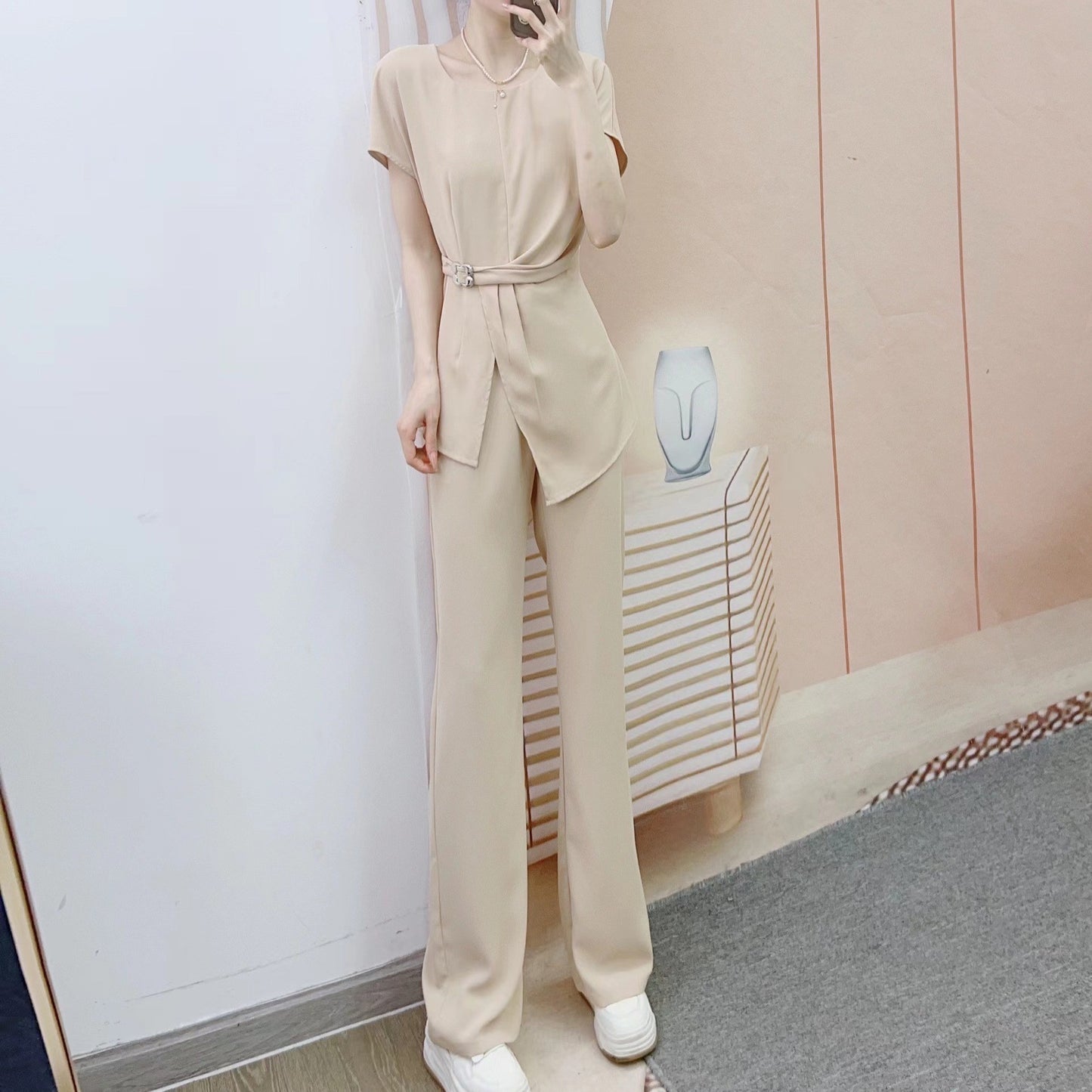 Dame Elegant Jumpsuit med trendy bælte og bredt skårne ben Stilla