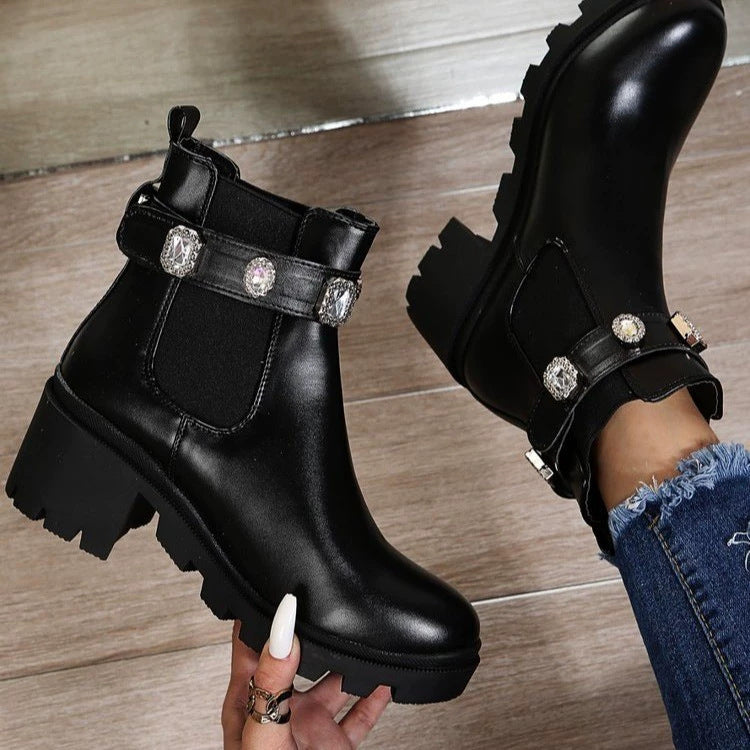 Dame modische Chelsea-Boots med glamourøs dekoration Stilla