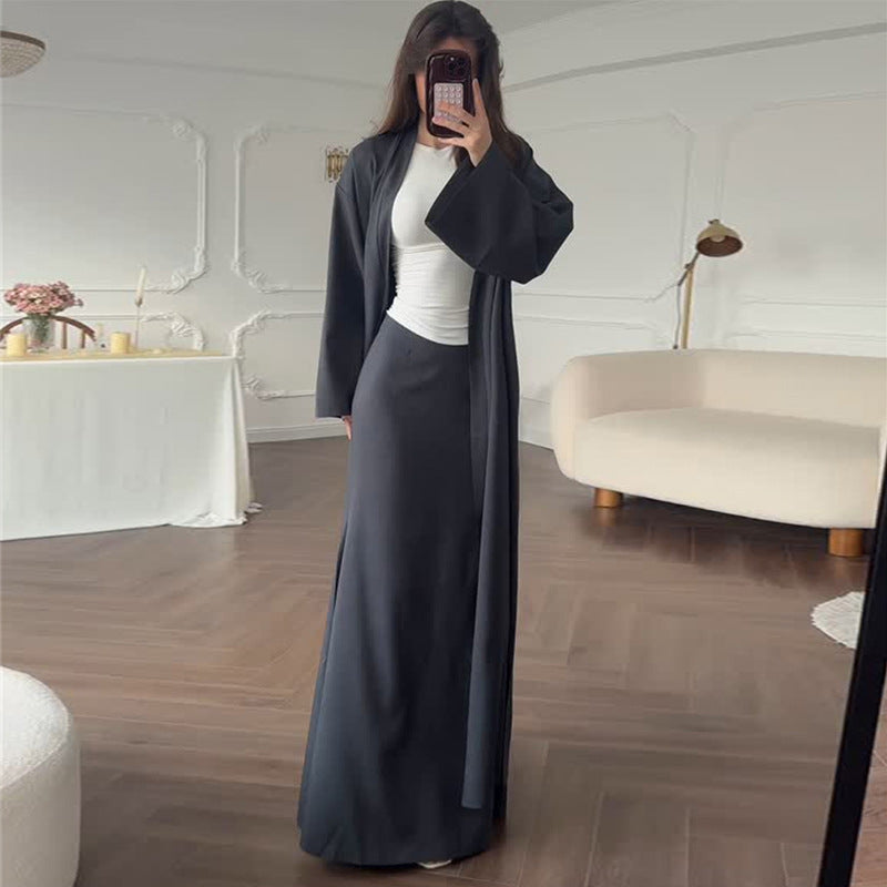 Dame Long-Cardigan med vidde skåret nederdel og figursyet overdel Stilla