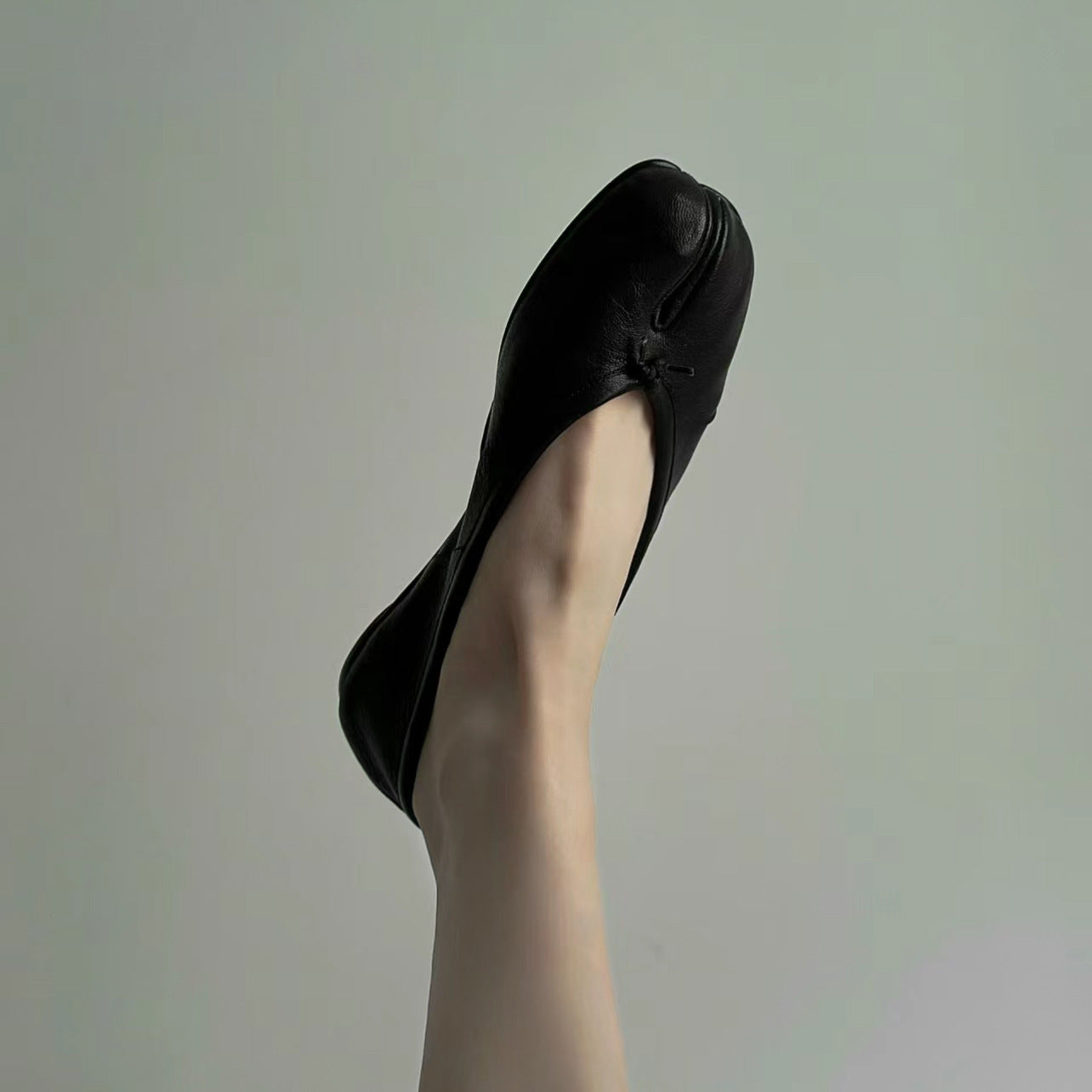 Femme Unique Spalt-tå Slip-On Flats Stilla