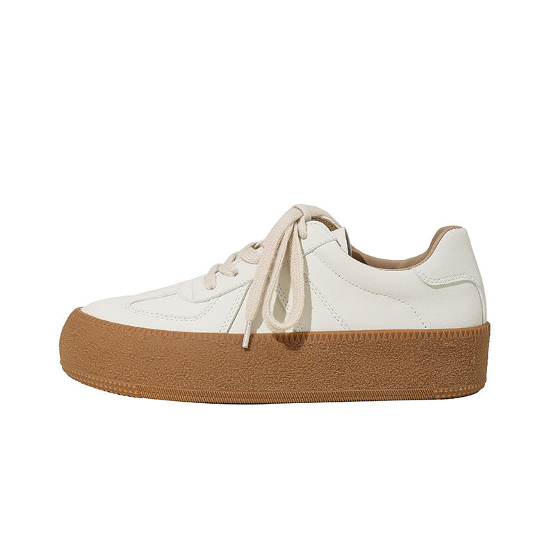 Dame plateau sneakers med struktureret overflade og skridsikker sål Stilla