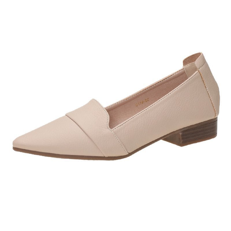 Dame spidse lav blokhæl-mules med elegant rem-design Stilla