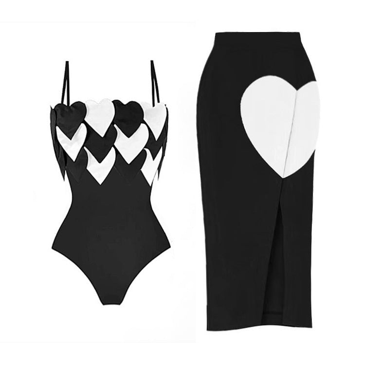 Dame bikini sæt med hjerteformede detaljer og højt skåret nederdel Stilla