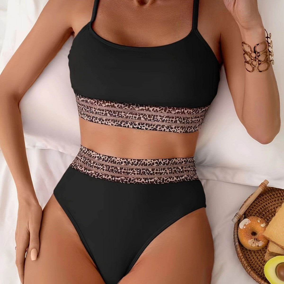 Dame bikini sæt med moderne højtalje-form og trendy dyreprint Stilla