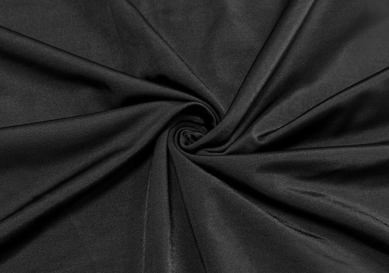 Dame Modet jumpsuit med skinnende overdel Stilla