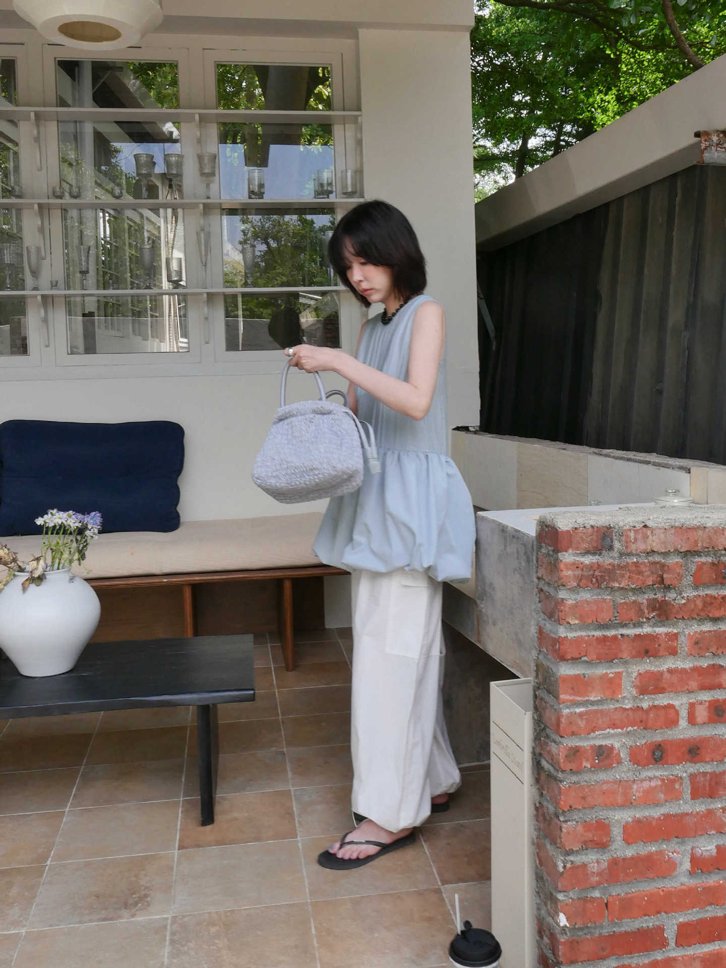 Dame afslappet minikjole med moderne design og voluminøs nederdel Stilla