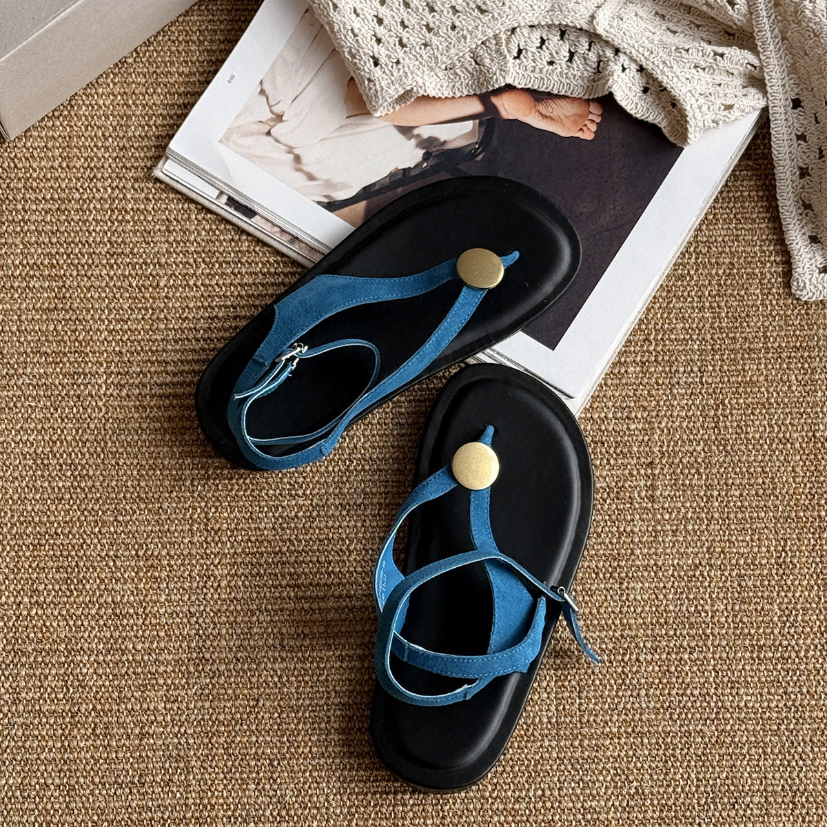 Dame Casual Chic Tanga Sandaler med stilfuld ankelrem Stilla