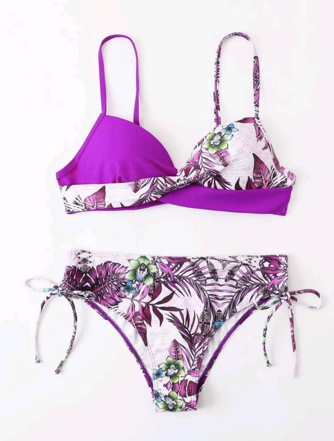 Dame Bikini-sæt med elegant wrap-effekt og blomsterdesign Stilla