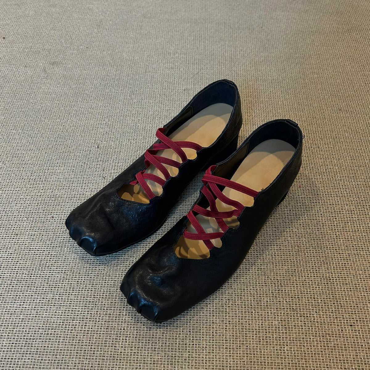 Femme Unique Cutout Design Mary Jane Hæle Stilla