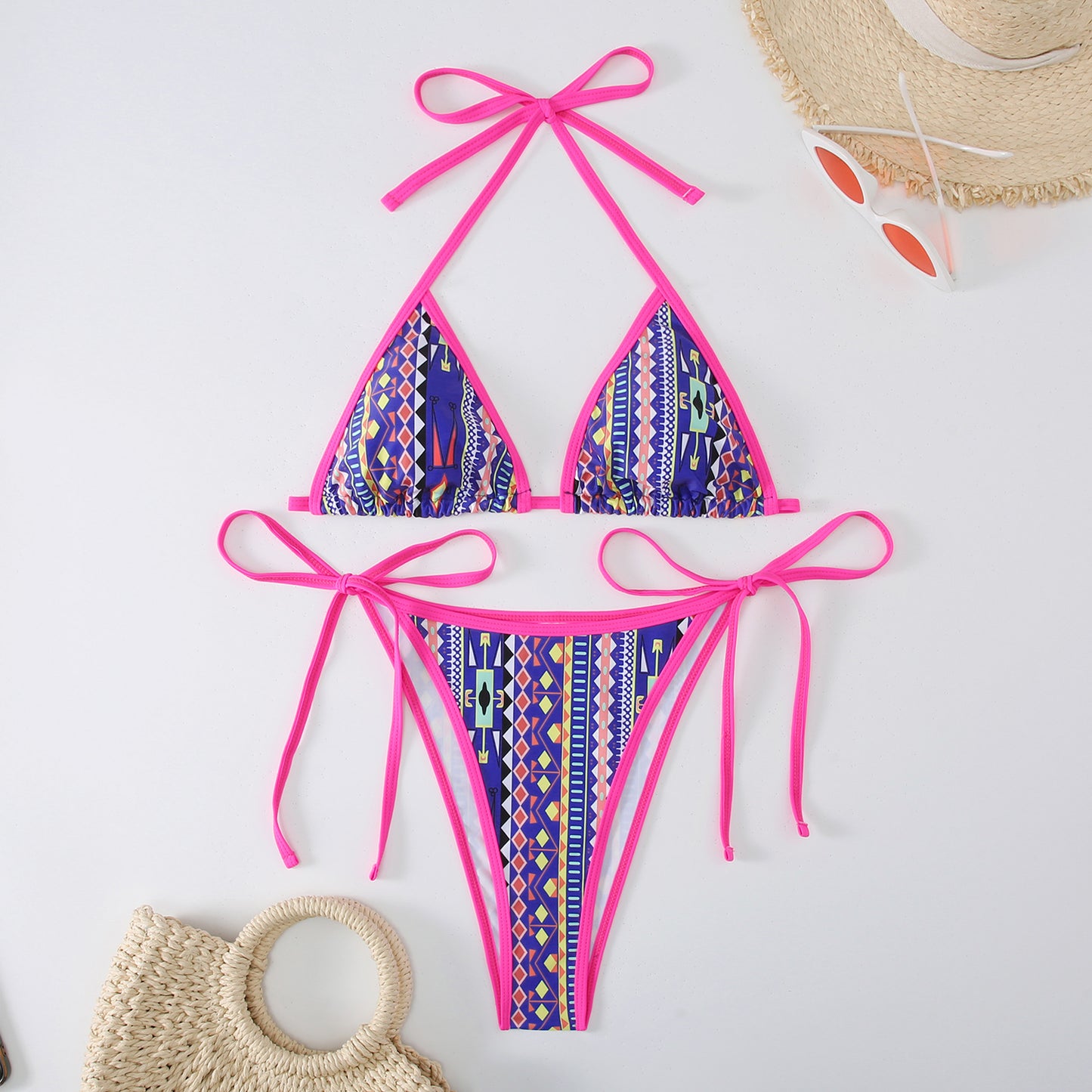 Bikini-sæt med trekantet overdel og høj benudskæring til kvinder Stilla