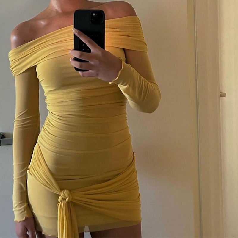 Dame Off-Shoulder Mini-Kjole med raffineret indpakningsbund og kropsnær pasform Stilla
