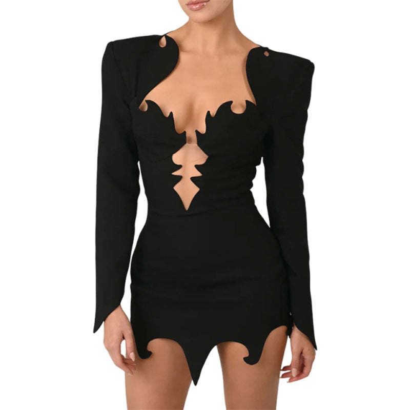 Dame Cut-Out Aftenkjole med innovativt design og dyb udskæring Stilla