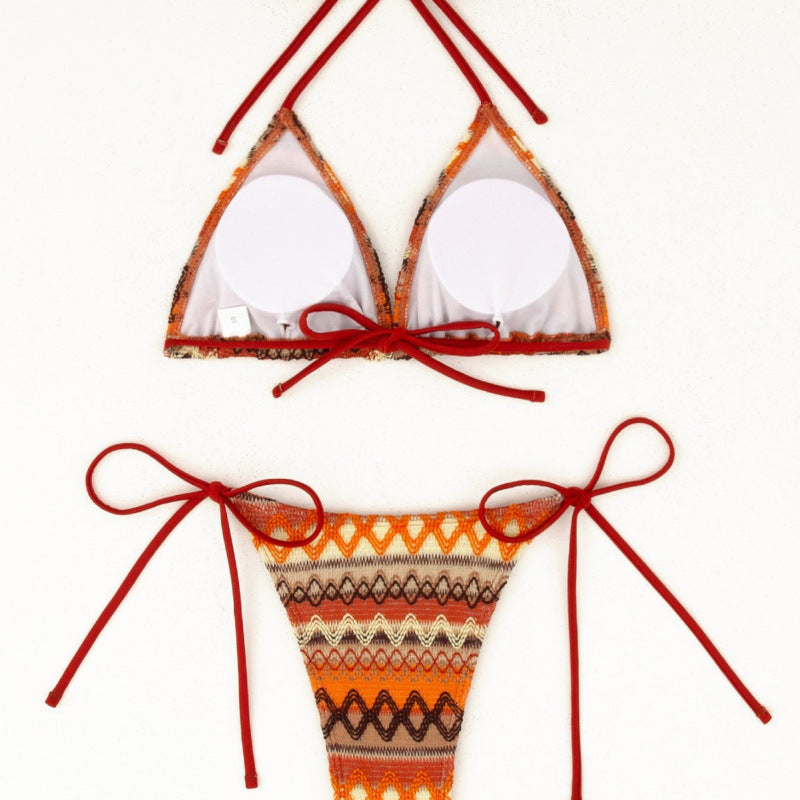 Dame bikinisæt med ruffled triangel-tops og justerbar trusse Stilla