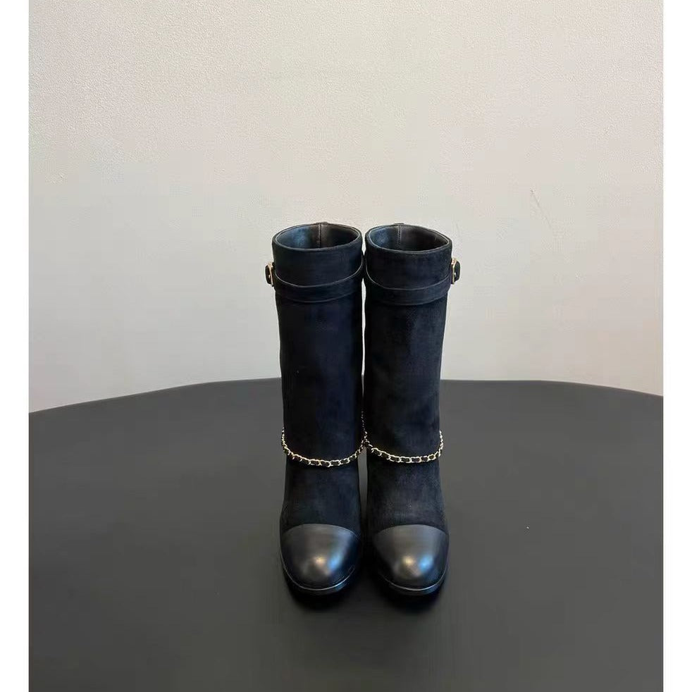 Femme Chunky Heel Slouchy Ankle Boots med kæde-detalje Stilla