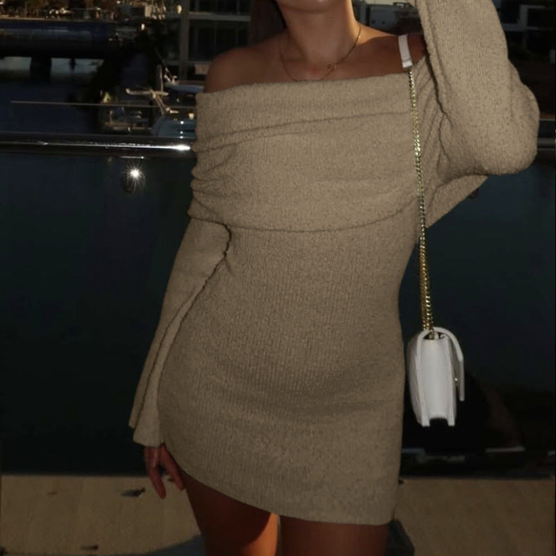 Dame Off-Shoulder Strikkjole med elegant Wickeldesign Stilla