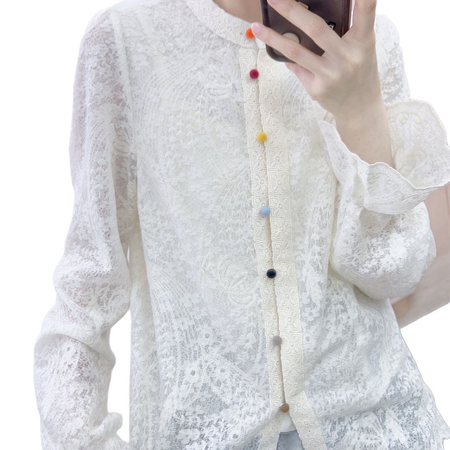 Dame Elegant Bluse med fine rynker og farverige knapdetaljer Stilla