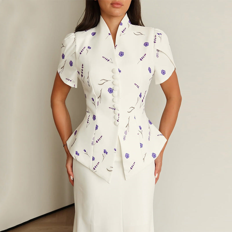 Dame Elegant Bluse med blomsteraccent og figurtilpasset snit Stilla