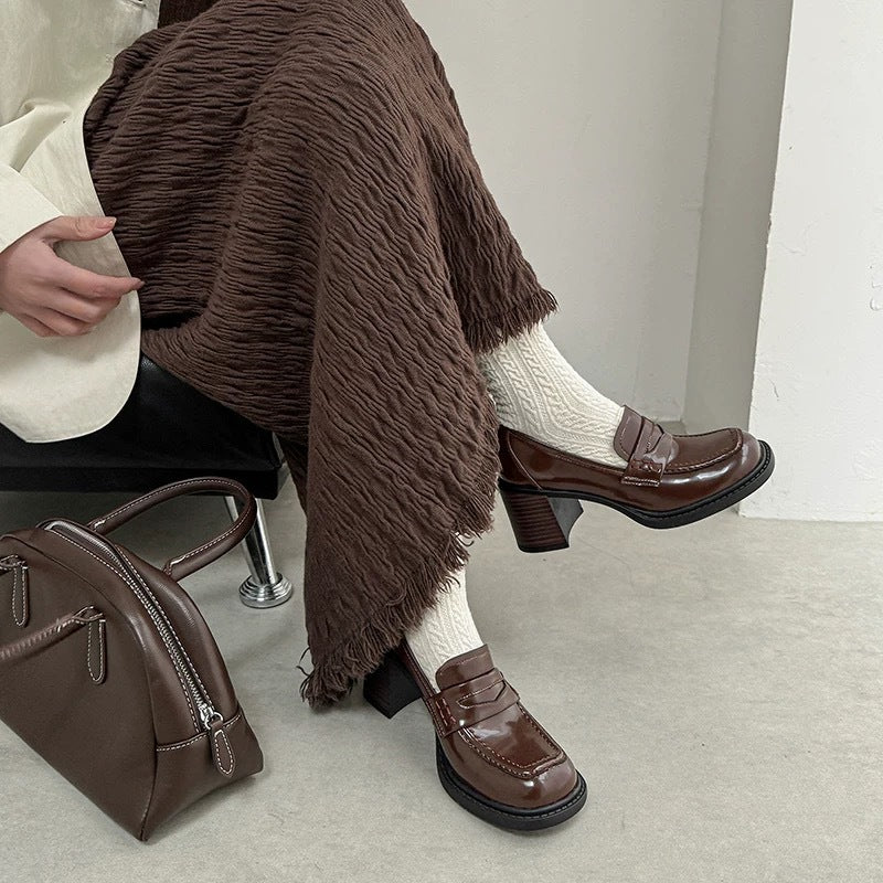 Dame elegante Loafers med højglansoverflade og komfortabel blokhæl Stilla