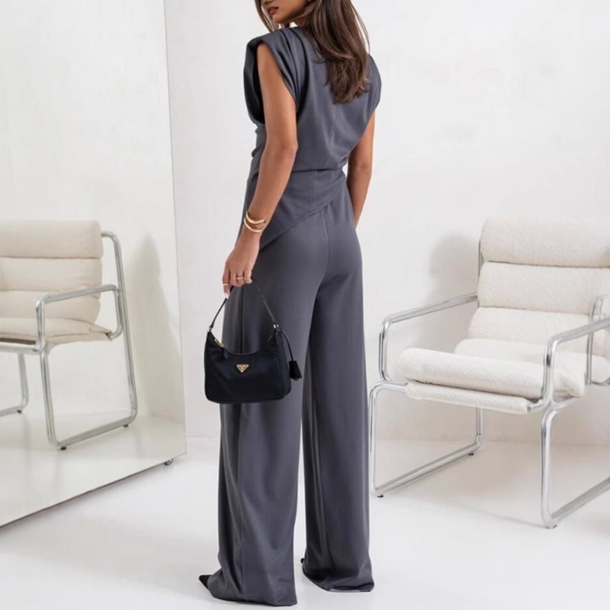Dame elegant jumpsuit med raffineret snit og bredt ben Stilla