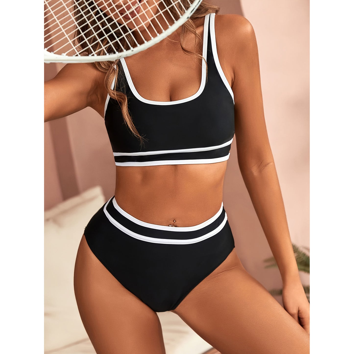 Dame Sportsligt Bikini-sæt med højt snit og kontrasterende detaljer Stilla